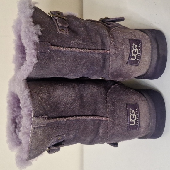 Ugg Australia Adrianna Heart Studded Suede Girls Boots Size 4 - Picture 4 of 8